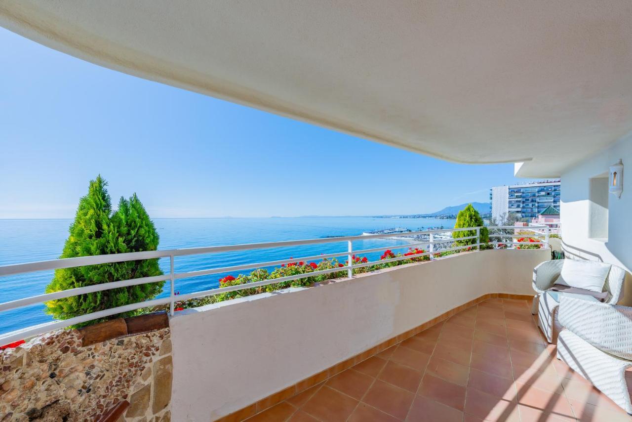 Beachfront Center Apartment